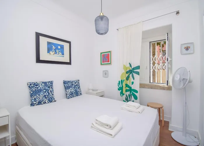 Charming Near Metro Apartamento