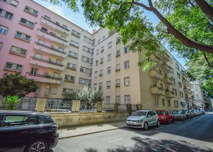 Apartamento Charming Near Metro Lisboa