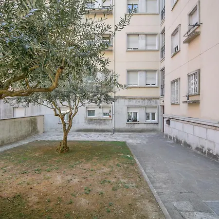 Apartman Charming Near Metro