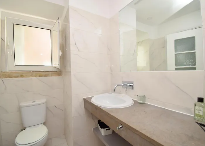 Appartement Charming Near Metro